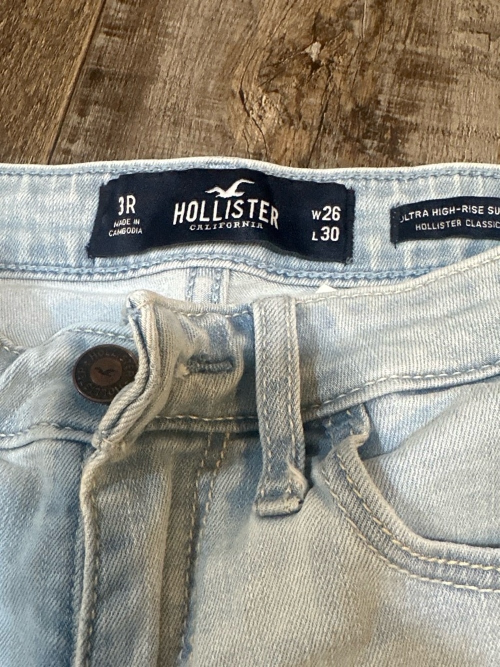 Hollister kids Ultra High-Rise Light Wash Jeans